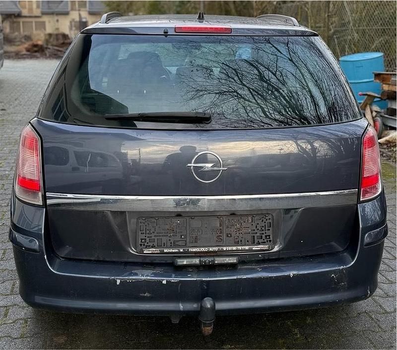 Gebraucht Opel Astra 115 PS (84 kW) 2009 Grau Kombi