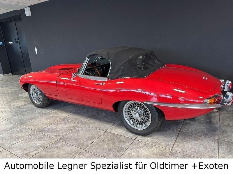 Gebraucht Jaguar E-Type 268 PS (197 kW) 1963 Rot Cabrio