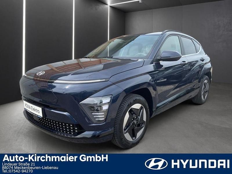 Sailing blue / mic Neu 2025 Hyundai Kona Prime SUV | 40.980 € (Fairer Preis) - Bild 1/4