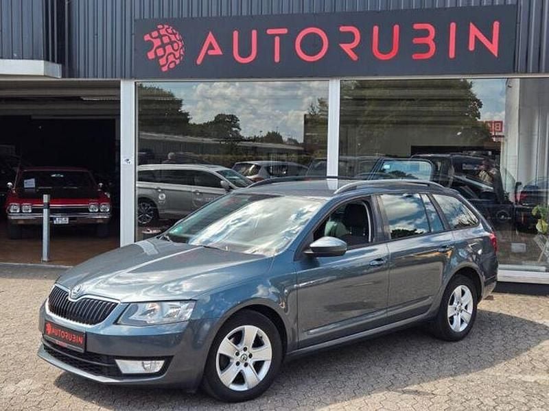 Grau Gebraucht 2016 Skoda Octavia Ambition Limousine | 6.900 € (Guter Preis) - Bild 1/4