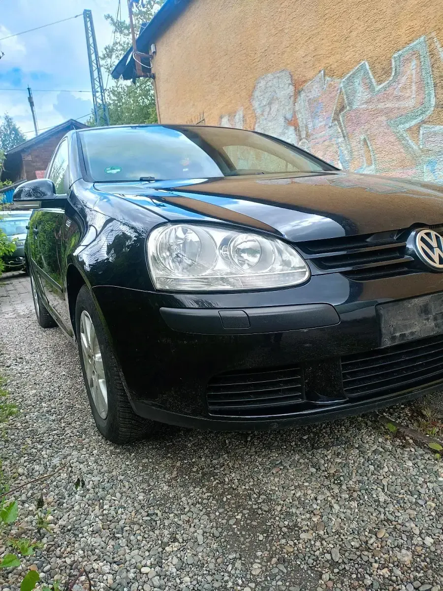 Gebraucht VW Golf V 75 PS (55 kW) 2006 Schwarz Kleinwagen