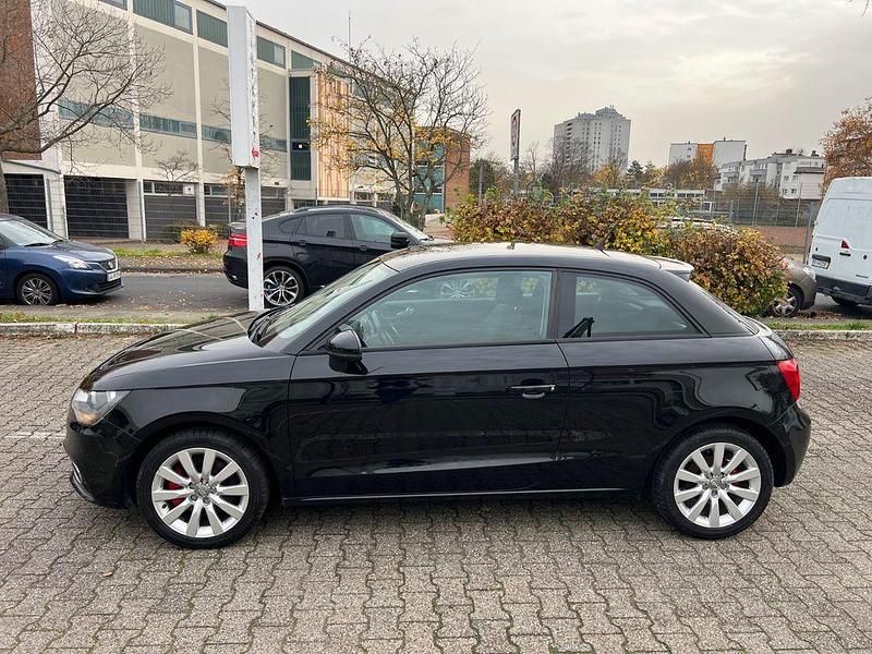 Gebraucht Audi A1 Attraction 105 PS (77 kW) 2010 Schwarz Kleinwagen