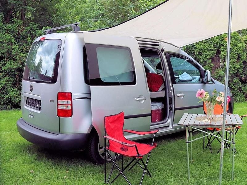 Gebraucht VW Caddy 86 PS (63 kW) 2011 Silber Van / Kleinbus