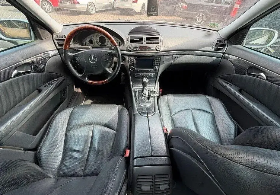 Gebraucht Mercedes E500 AMG 306 PS (225 kW) 2003 Silber Limousine