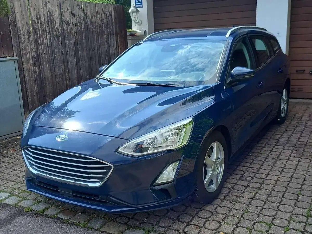 Gebraucht Ford Focus 120 PS (88 kW) 2020 Blazerblau Kombi
