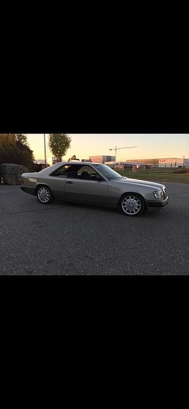 Andere farben Gebraucht 1989 Mercedes E300 Coupé | 9.500 € - Bild 1/4