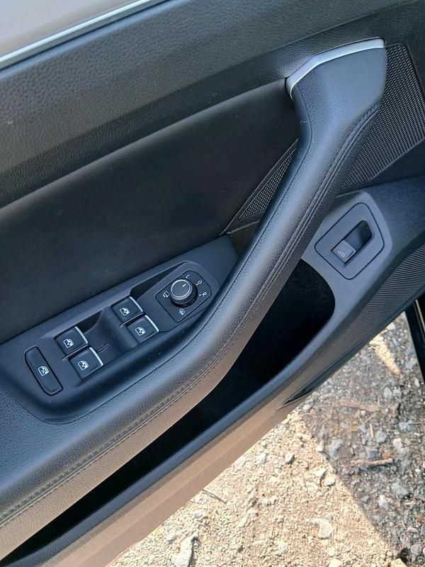 Gebraucht VW Passat 150 PS (110 kW) 2018 Schwarz Kombi