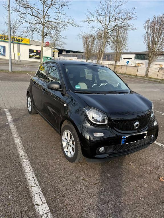 Gebraucht Smart ForFour 71 PS (52 kW) 2016 Schwarz Kleinwagen