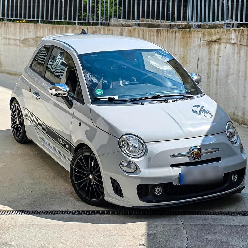 Usado Abarth 595 140 HP (102 kW) 2013 Cinzento Citadino