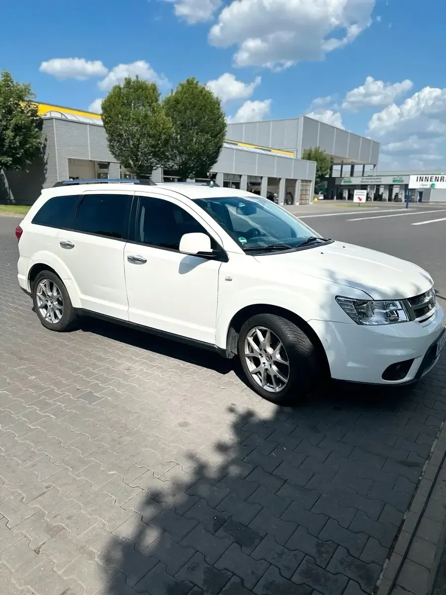 Gebraucht Fiat Freemont 170 PS (125 kW) 2012 Weiß SUV