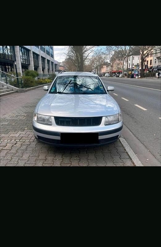 Gebraucht VW Passat 134 PS (98 kW) 1999 Grau Kombi