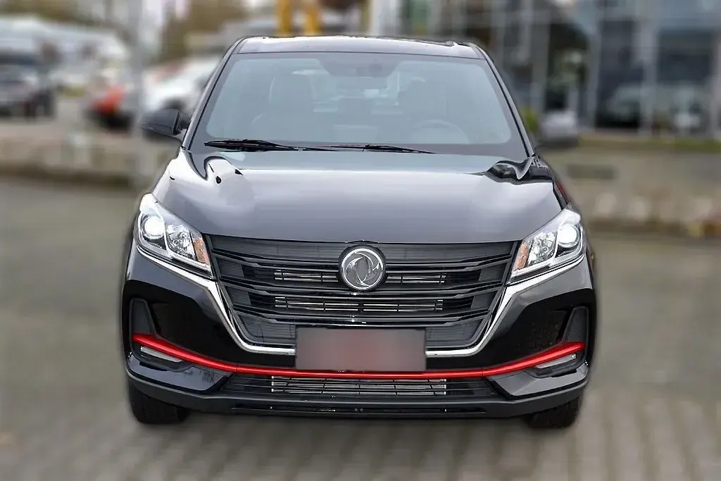 Neu DFSK Fengon 106 PS (77 kW) 2026 Schwarz metallic SUV