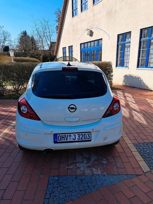 Używany Opel Corsa S 85 KM (62 kW) 2012 Andere farben Hatchback