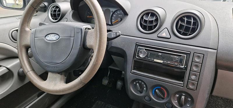 Gebraucht Ford Fiesta 60 PS (44 kW) 2003 Blau Kleinwagen