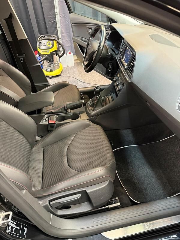 Gebraucht Seat Leon FR 150 PS (110 kW) 2016 Schwarz Limousine