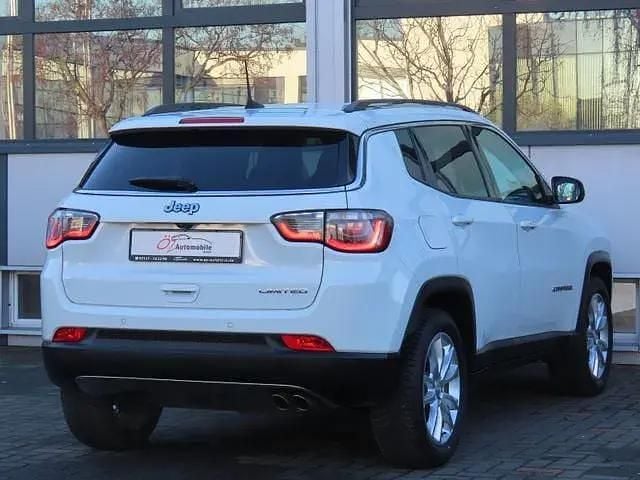 Second-hand Jeep Compass 150 CP (110 kW) 2021 Alb SUV