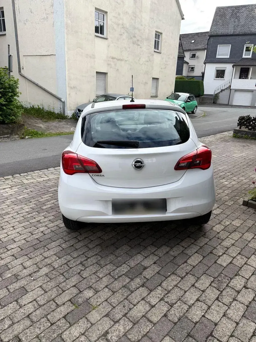 Gebraucht Opel Corsa Selection 69 PS (50 kW) 2017 Weiß Kleinwagen