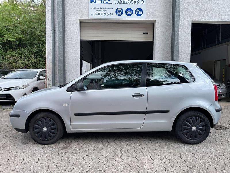 Silber Gebraucht 2003 VW Polo Basis Kleinwagen | 1.500 € (Fairer Preis) - Bild 1/4