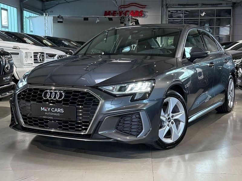 Grau Gebraucht 2022 Audi A3 S-Line Limousine | 26.380 € (Fairer Preis) - Bild 1/4