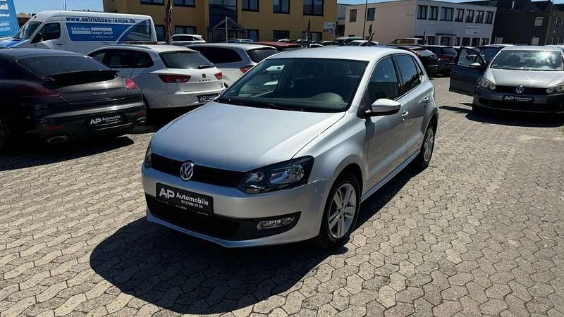 Reflexsilber Gebraucht 2014 VW Polo Life Kleinwagen | 7.900 € (Superpreis) - Bild 1/4