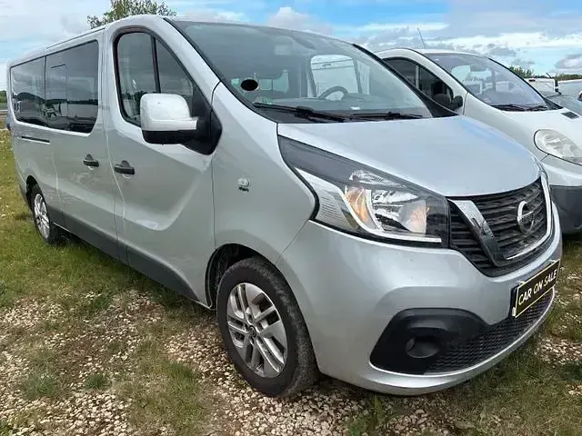 Gebraucht Nissan NV300 Premium Edition 146 PS (107 kW) 2017 Grau Van