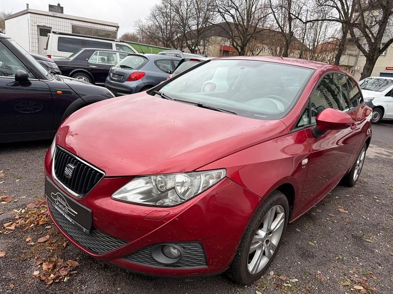 Rot Gebraucht 2011 Seat Ibiza SC Stylance Kleinwagen | 4.990 € (Guter Preis) - Bild 1/4