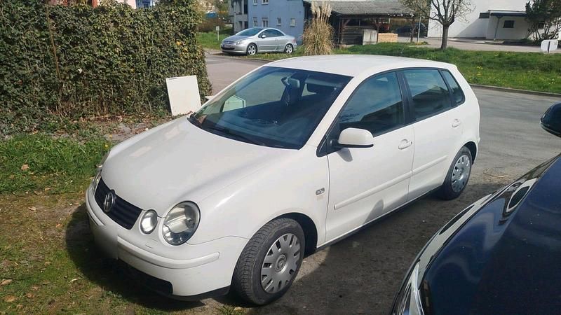 Gebraucht VW Polo 68 PS (50 kW) 2004 Weiß Kleinwagen