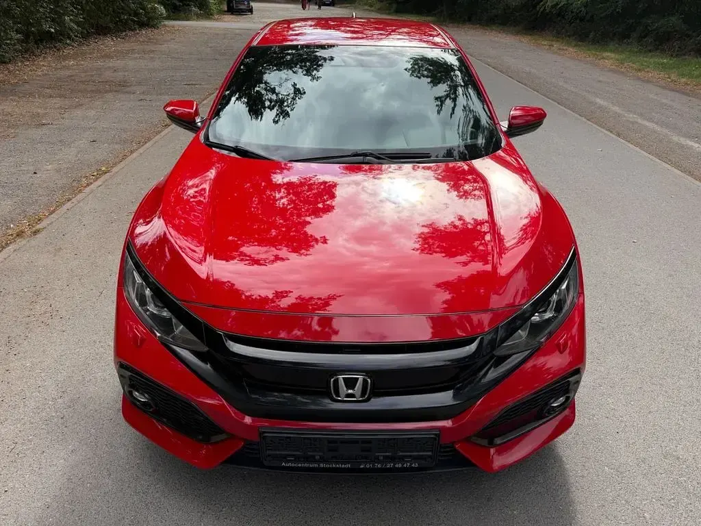 Gebraucht Honda Civic Elegance 129 PS (94 kW) 2017 Rot Limousine