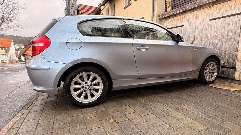 Gebraucht BMW 118 143 PS (105 kW) 2008 Silber Kleinwagen