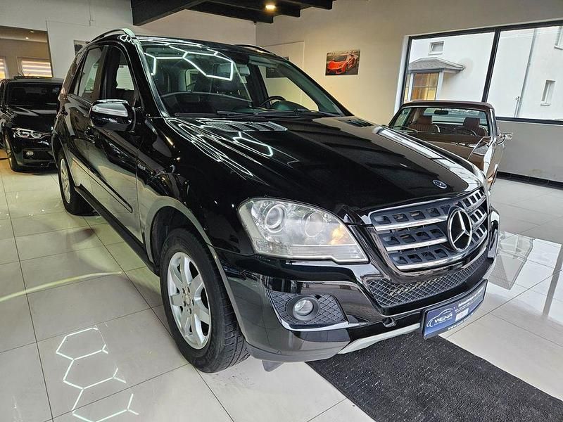 Gebraucht Mercedes ML300 204 PS (150 kW) 2010 Schwarz SUV