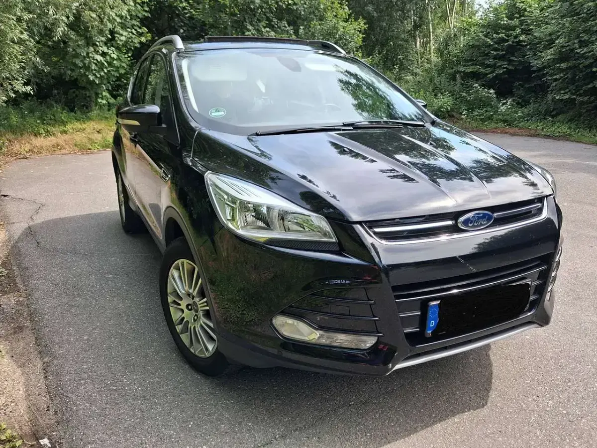 Gebraucht Ford Kuga Titanium 163 PS (119 kW) 2013 Schwarz SUV