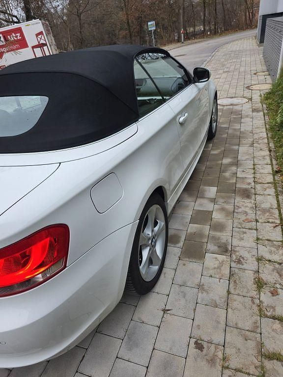 Gebraucht BMW 123 Cabriolet 204 PS (150 kW) 2013 Weiß Cabrio
