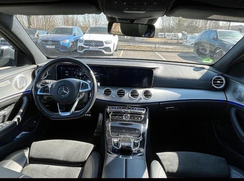 Gebraucht Mercedes E220 AMG line 194 PS (142 kW) 2016 Grau Limousine
