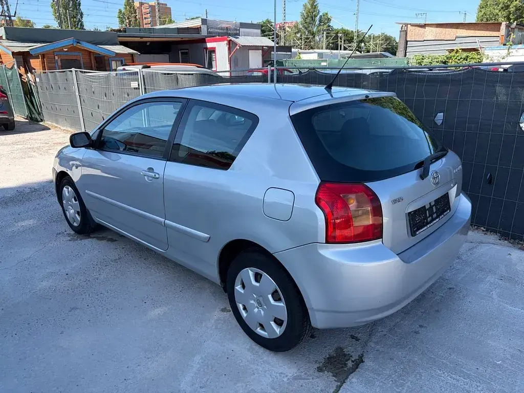 Gebraucht Toyota Corolla Sol 110 PS (80 kW) 2003 Silber Limousine