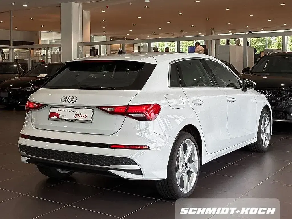 Gebraucht Audi A3 Advanced Plus 116 PS (85 kW) 2025 Gletscherweiß metallic Limousine