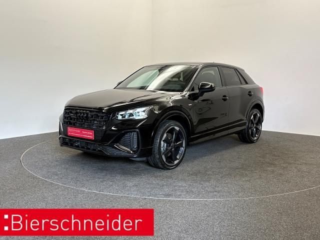 Schwarz Neu 2025 Audi Q2 Competition SUV | 45.450 € (Etwas zu teuer) - Bild 1/3