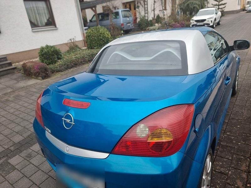 Gebraucht Opel Tigra 90 PS (66 kW) 2008 Schwarz Cabrio