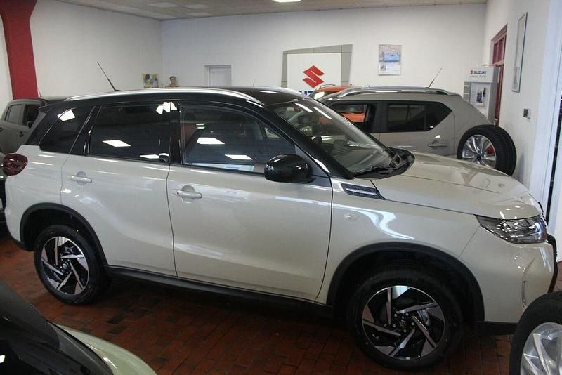 Gebraucht Suzuki Vitara Comfort 116 PS (85 kW) 2025 Beige SUV