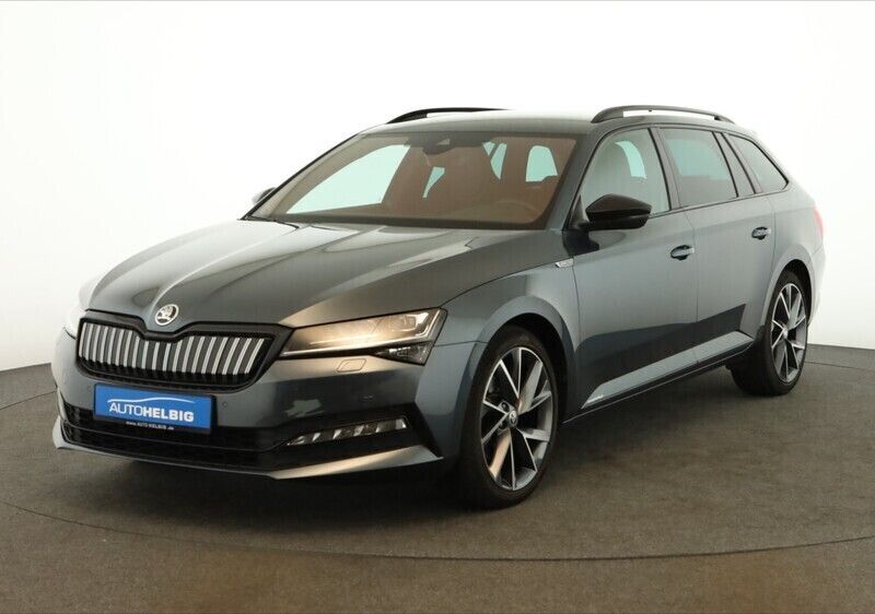Quarzgrau metallic Gebraucht 2020 Skoda Superb SportLine Kombi | 25.480 € (Etwas zu teuer) - Bild 1/4