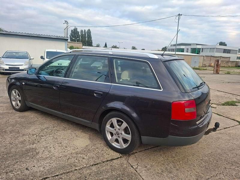 Gebraucht Audi A6 193 PS (141 kW) 2000 Violett Kombi