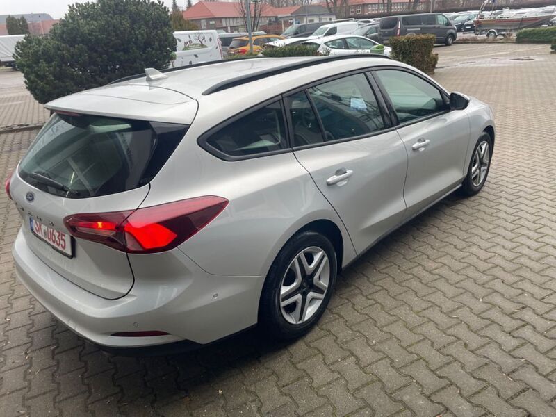 Gebraucht Ford Focus 120 PS (88 kW) 2022 Silber Kombi