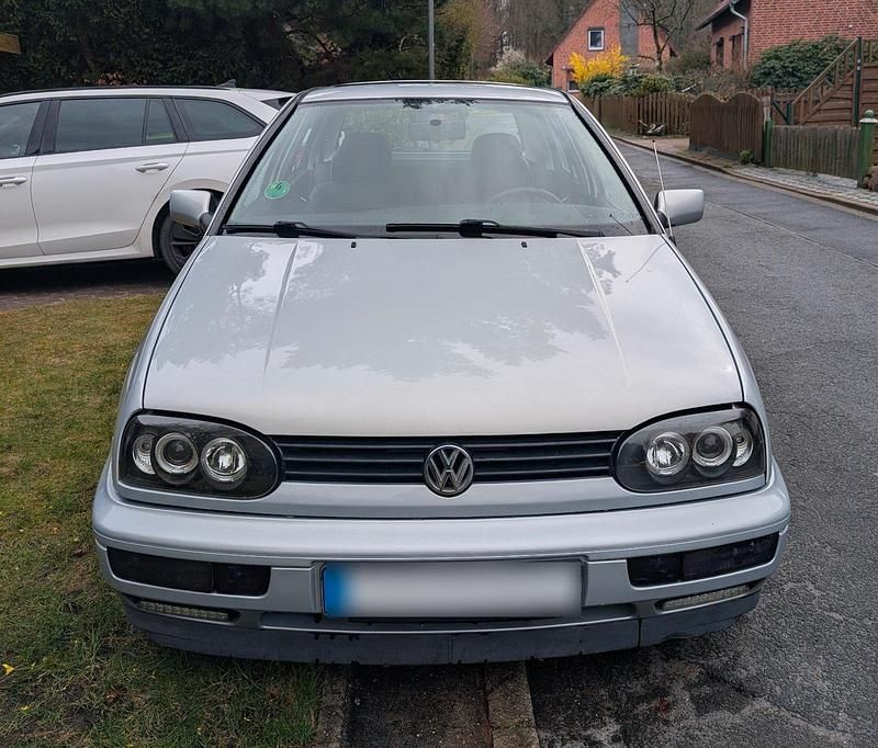 Gebraucht VW Golf III 75 PS (55 kW) 1996 Silber Kleinwagen