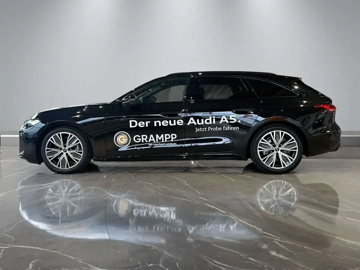 Gebraucht Audi A5 Ambiente 204 PS (150 kW) 2024 Mythosschwarz metallic Coupé