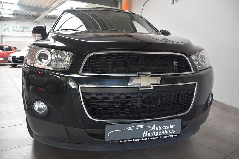 Schwarz Gebraucht 2012 Chevrolet Captiva LT SUV | 5.580 € (Guter Preis) - Bild 1/4