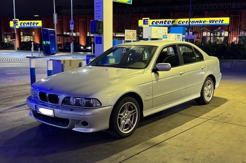 Silber Gebraucht 2003 BMW 525 M Sport Limousine | 4.999 € (Fairer Preis) - Bild 1/4
