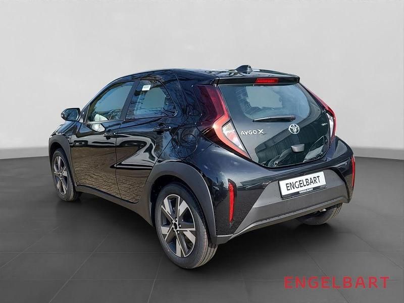 Neu Toyota Aygo X Active 116 PS (85 kW) 2026 Schwarz SUV