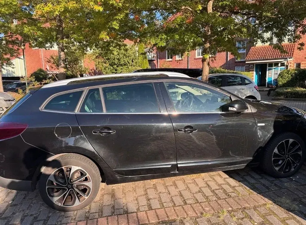 Gebraucht Renault Mégane III Bose Edition 110 PS (80 kW) 2015 Schwarz Limousine
