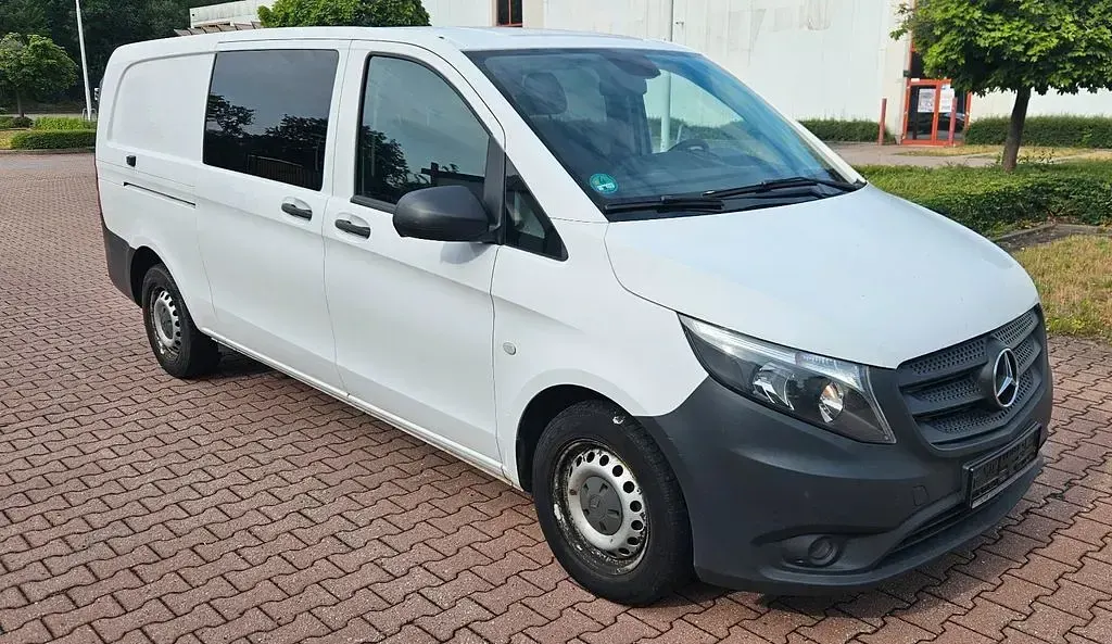 Gebraucht Mercedes Vito 114 PS (83 kW) 2017 Weiß Van