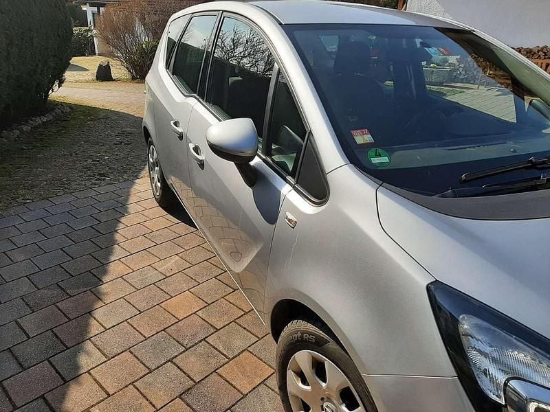 Gebraucht Opel Meriva Edition 101 PS (74 kW) 2015 Grau Van / Kleinbus