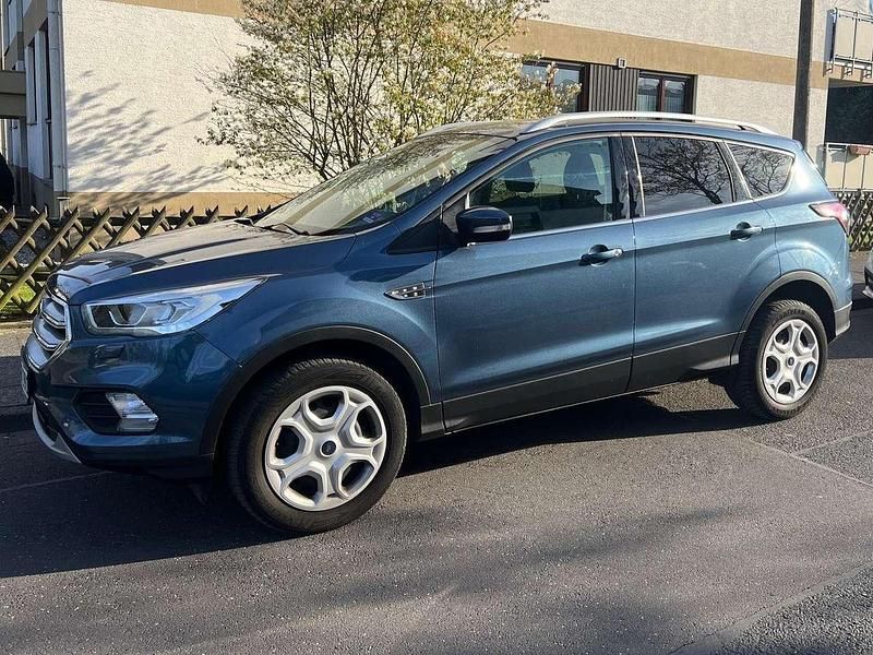 Blau Gebraucht 2019 Ford Kuga ST-Line SUV | 15.400 € (Guter Preis) - Bild 1/3